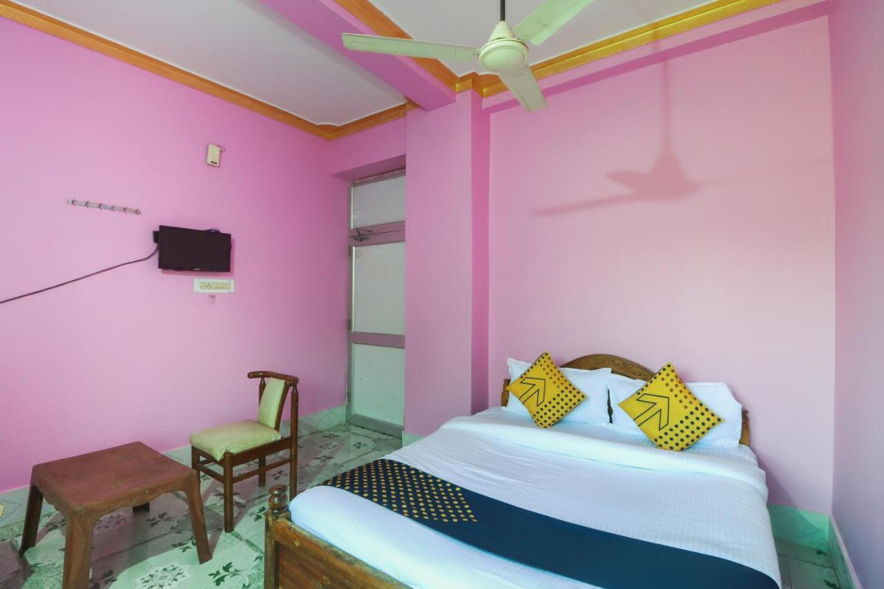 Spot On 65043 Hotel Kalinga Palace Kendrapara Exterior foto