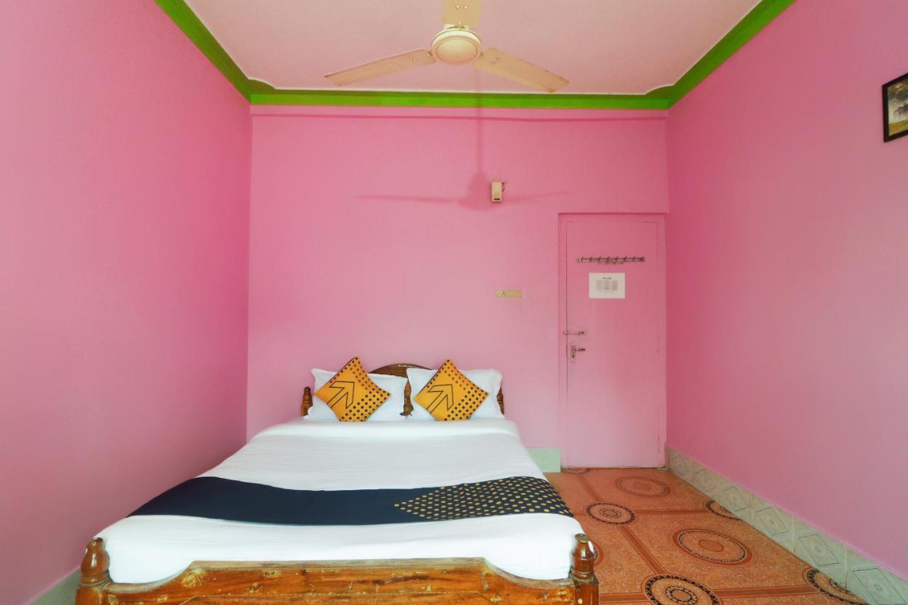 Spot On 65043 Hotel Kalinga Palace Kendrapara Exterior foto